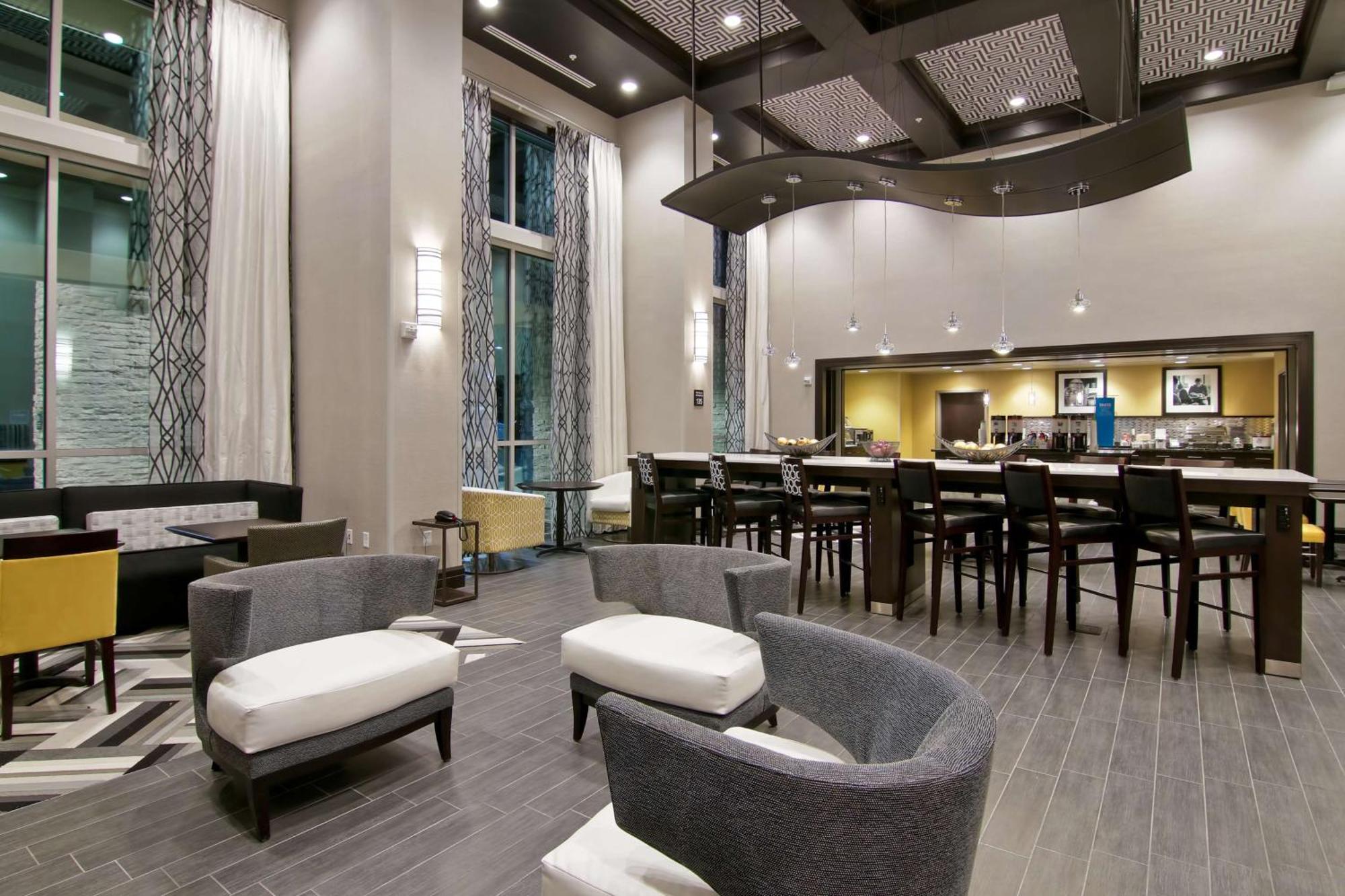 Hampton Inn & Suites Bellevue Downtown/Seattle Εξωτερικό φωτογραφία